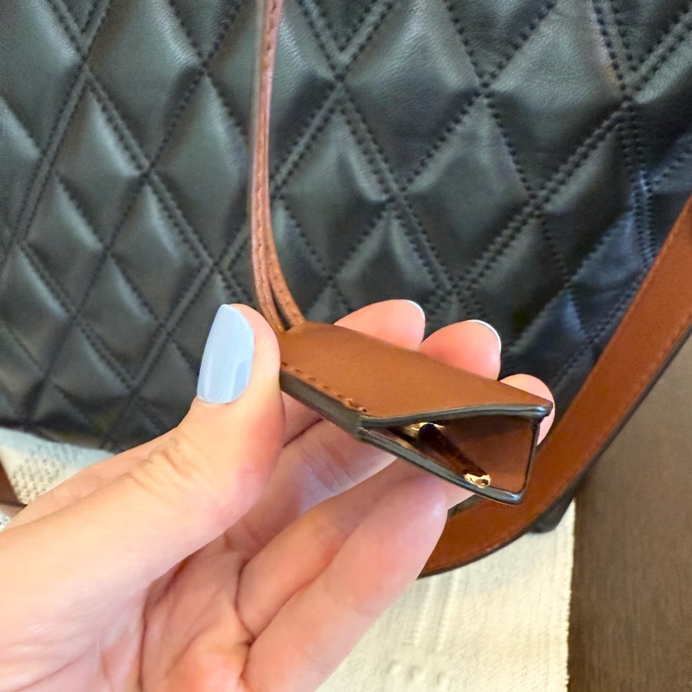 Burberry Quilted Society Handbag - Picture 3 of 12
